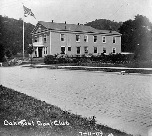 View up the Driveway to Oakmont Boat Club