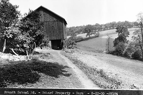 Scharf barn on Brandt School Road