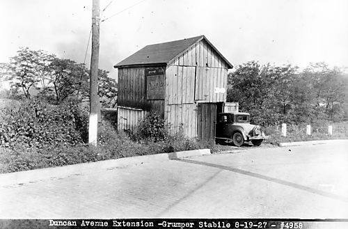 Grumper Stabile Duncan Avenue Extension