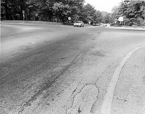 Wildwood Road at intersection with Babcock Boulevard, opposite Ingomar Road