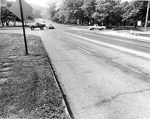 Babcock Boulevard towards intersection with Wildwood Road and Ingomar Road