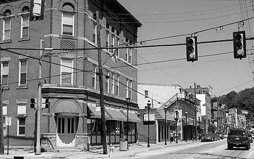 Broadway in 2006, Looking East