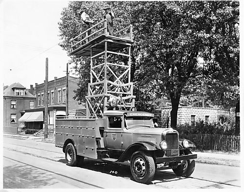 Electric Line Truck