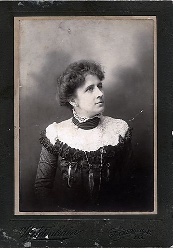 Portrait of a young woman, possibly a Gilfillan