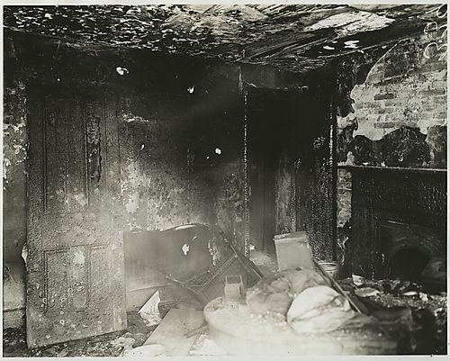 241 Carrington St., interior 