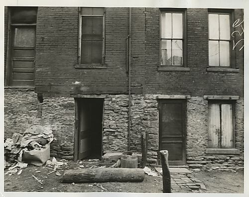 2027 Charles St., doors