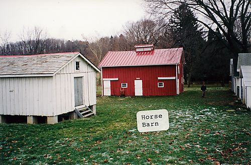 Corn crib and horse barn on the Gilfillan farm