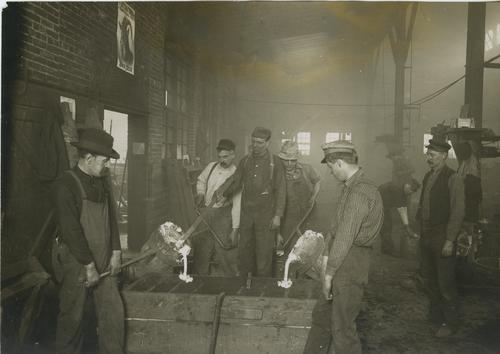 Pouring into casting mold