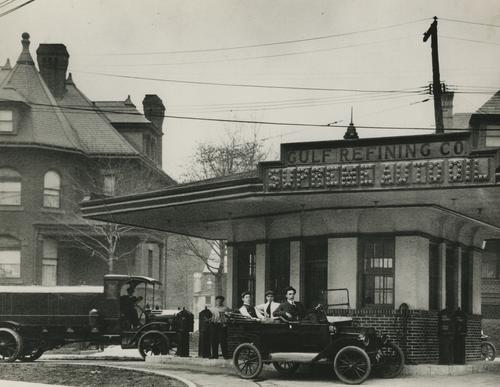 First drive-in filling station 