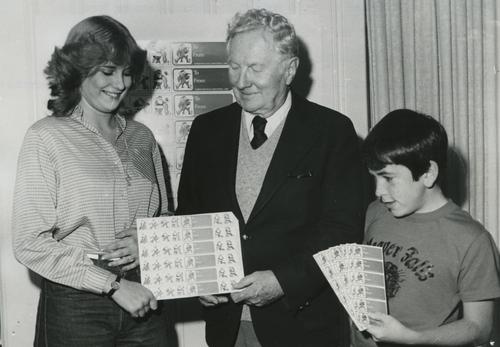 Beaver Mayor Robert P. Linn at Christmas Seals event