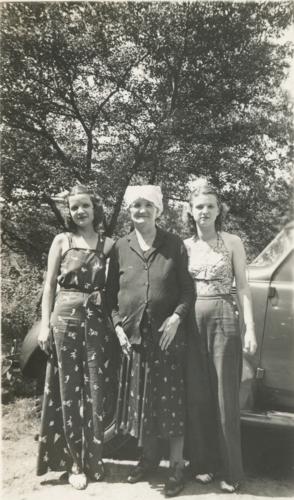 Outing at Devil's Elbow Grove, North Park