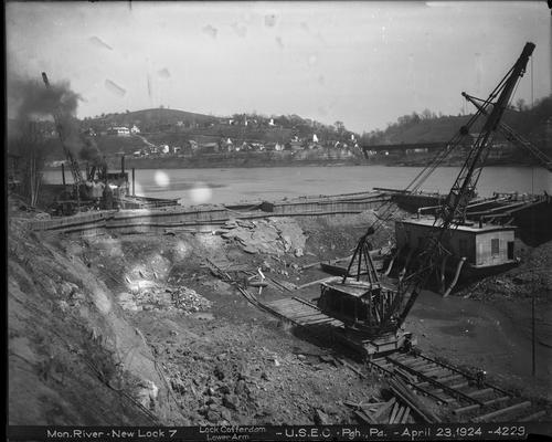 Monongahela River Construction of Cofferdam for New Lock and Dam 7 (2)