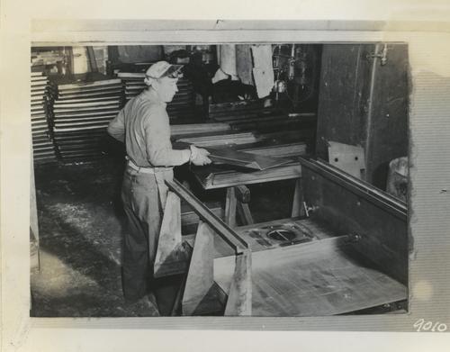 Schnabel Employee Working (4)