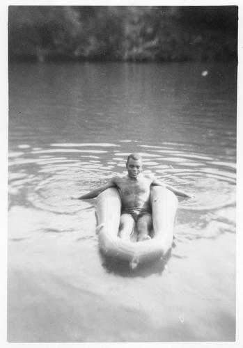 Camper in Lake Jawejo
