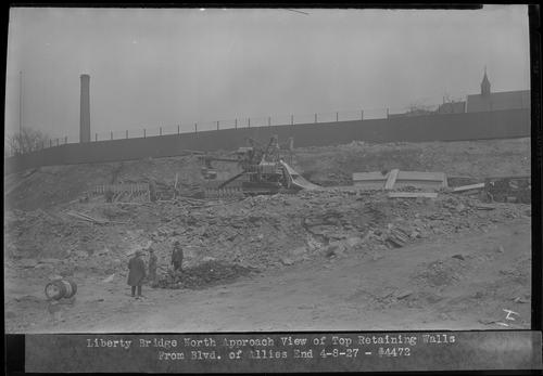 Liberty Bridge North Approach View of Top Retaining Walls from Blvd. of Allies End