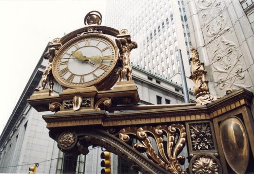 Kaufmann's clock (3)