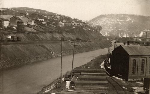 Looking up the Conemaugh River