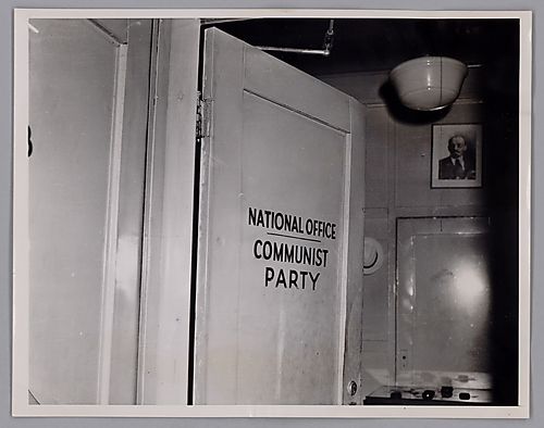 Entrance of the Communist office headquarters in America