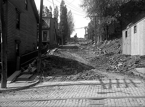 Child on Cowan Street
