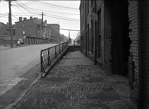 North Avenue