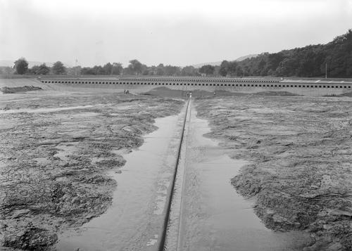 Cleaning Western Sedimentation Basin