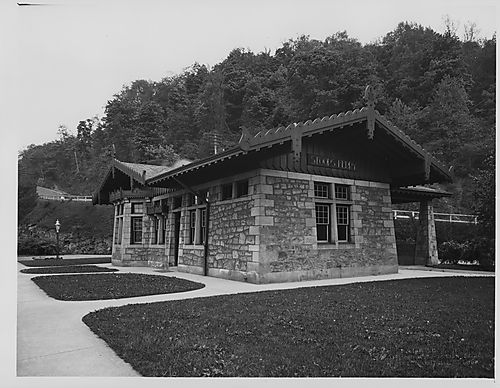 Stoops Ferry Passenger Station