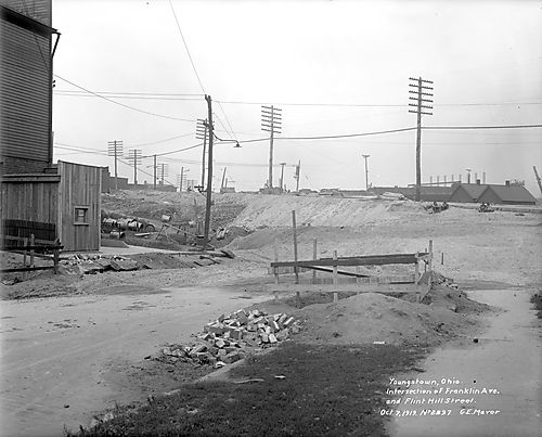 Intersection of Franklin and Flint Hill