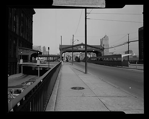 P&LE Canopy over Smithfield Street