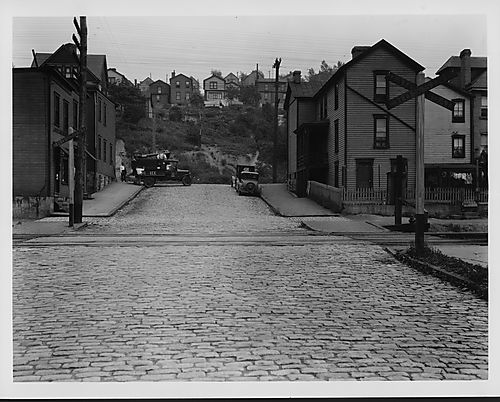 Dale Street Crossing-Looking North
