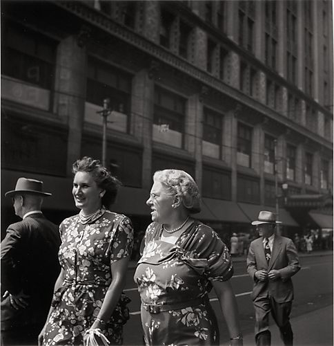 (Downtown Street Scene: People on Penn Avenue)
