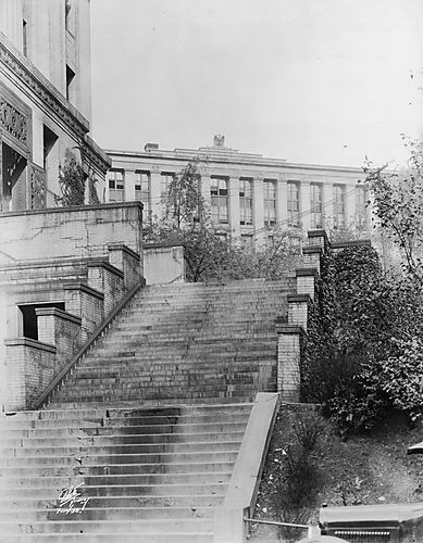 Old Alumni Hall and Thaw Hall