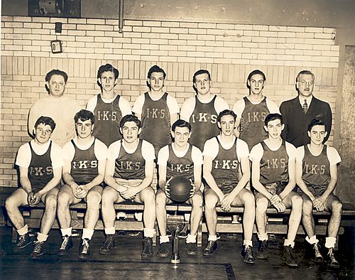 IKS Basketball Team 1943