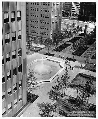 Gateway Center Plaza