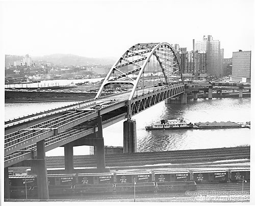 Fort Pitt Bridge under Construction