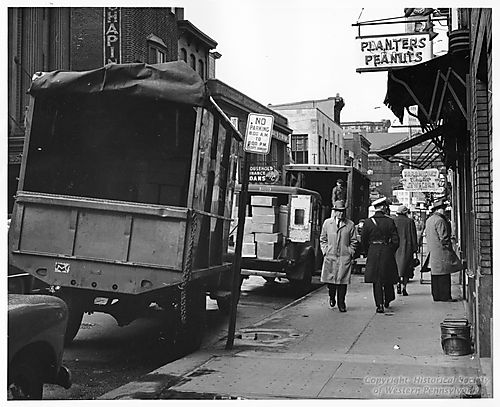 Diamond Street Scene