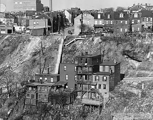 Houses near the Bloomfield Bridge