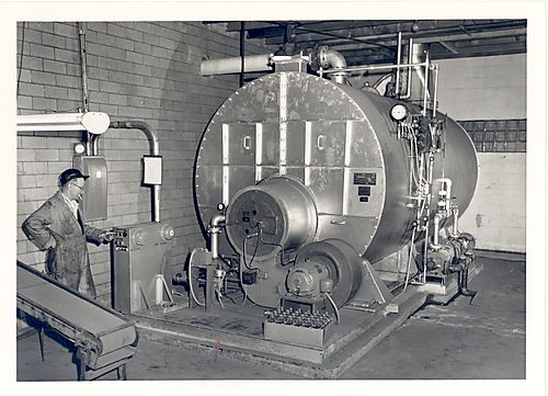 Nick Uffelman w/ Holding Tank