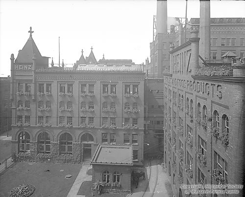 Courtyard and Flower Boxes at H.J. Heinz Company