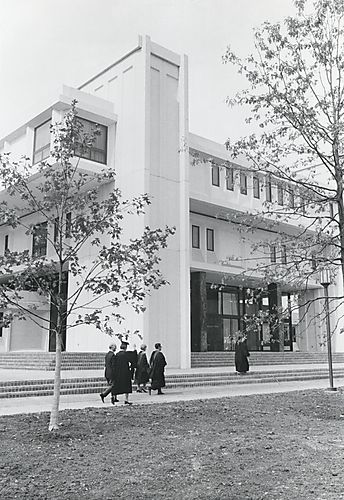 Jennie King Mellon Library