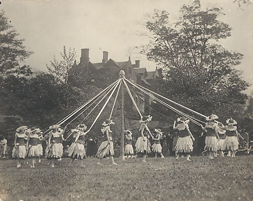 Maypole dance
