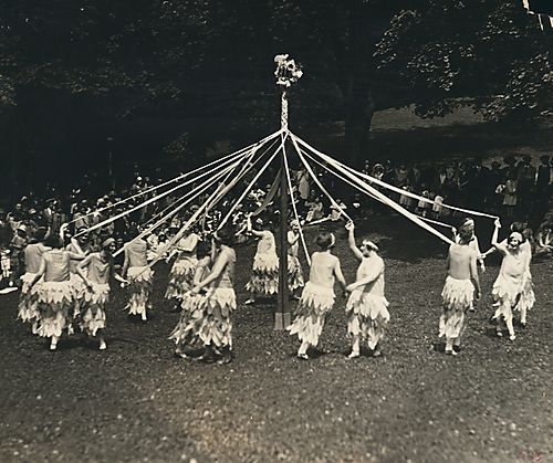 Senior maypole dance