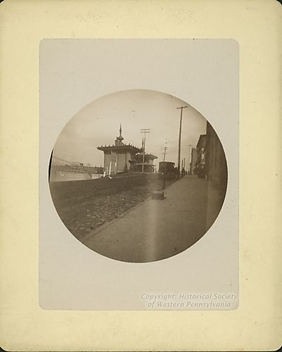 Sixth Street Bridge Entry Post